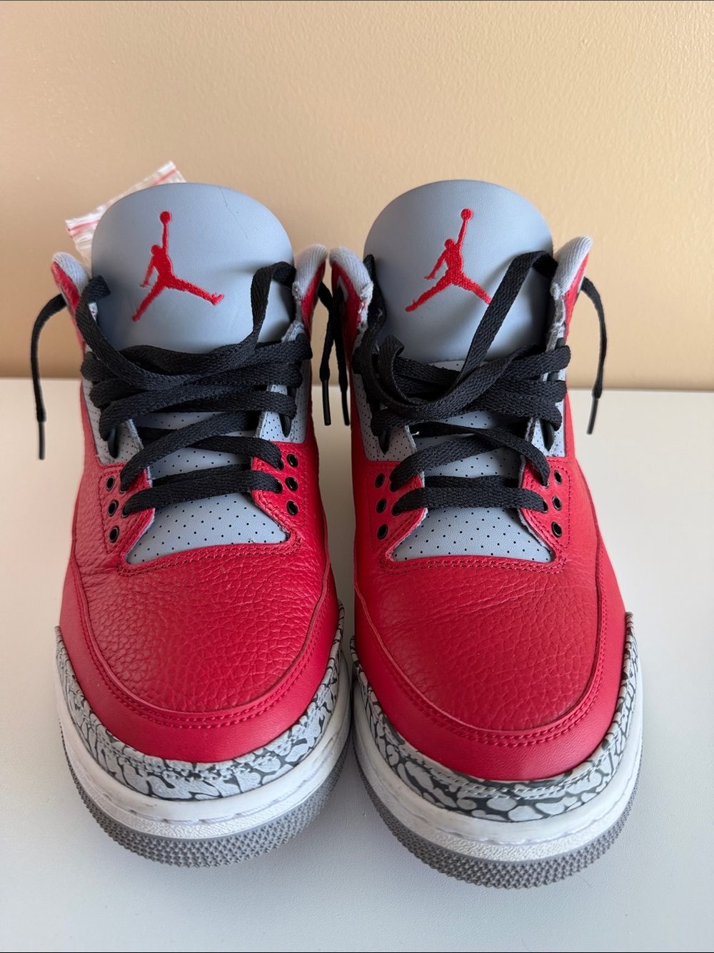 Air Jordan 3 Red